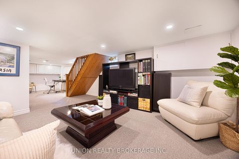 Photo 25 at 154 Blantyre Avenue, Cliffside, Toronto