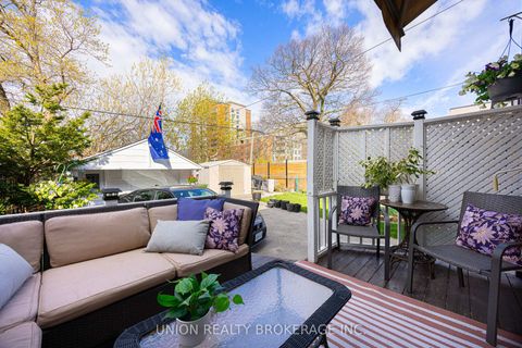 Photo 31 at 154 Blantyre Avenue, Cliffside, Toronto