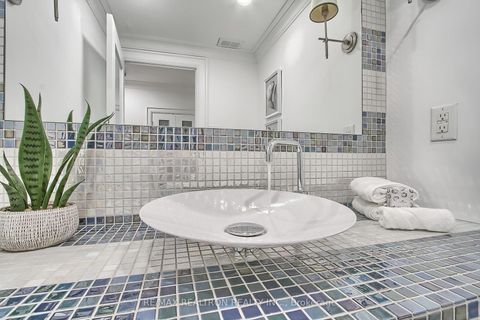 Photo 27 at 406 - 55A Avenue Road, Annex, Toronto