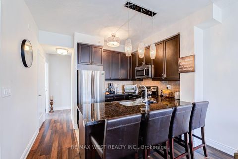 Photo 11 at 230 - 2396 Major MacKenzie Drive W, Maple, Vaughan