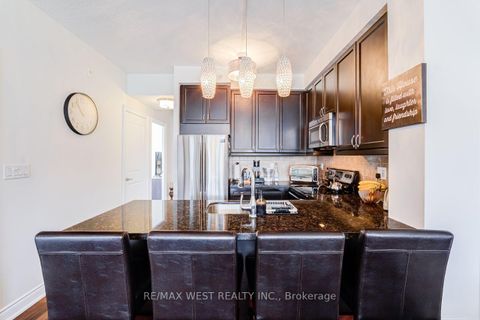 Photo 12 at 230 - 2396 Major MacKenzie Drive W, Maple, Vaughan