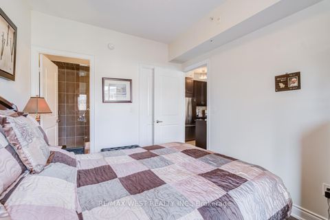 Photo 22 at 230 - 2396 Major MacKenzie Drive W, Maple, Vaughan