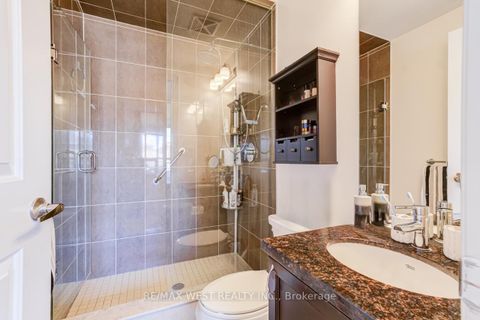 Photo 23 at 230 - 2396 Major MacKenzie Drive W, Maple, Vaughan