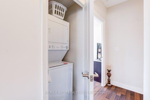 Photo 25 at 230 - 2396 Major MacKenzie Drive W, Maple, Vaughan
