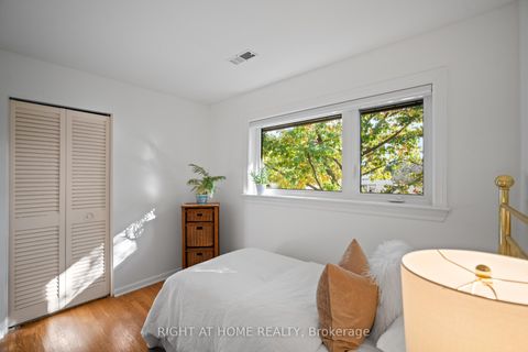 Photo 16 at 20 West Deane Valley Road, West Deane, Toronto