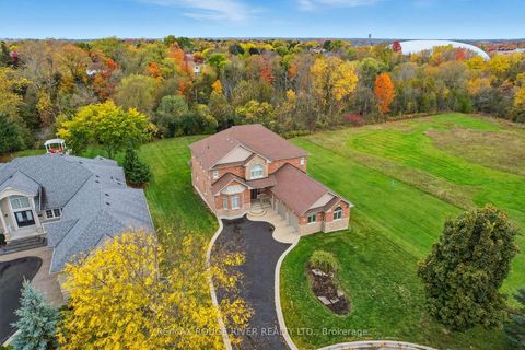 Photo 1 at 30 Hanover Court, Lynde Creek, Whitby