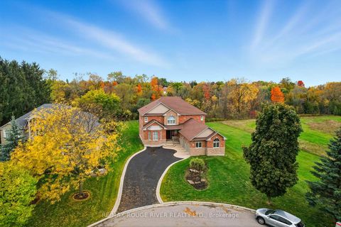 Photo 2 at 30 Hanover Court, Lynde Creek, Whitby