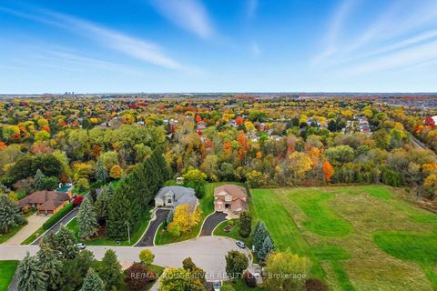 Photo 4 at 30 Hanover Court, Lynde Creek, Whitby