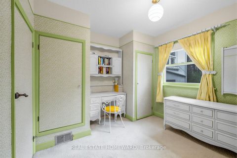 Photo 13 at 228 Pemberton Avenue, Newtonbrook East, Toronto