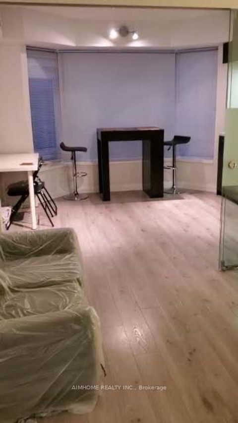 Photo 4 at 805 - 155 Yorkville Avenue, Annex, Toronto