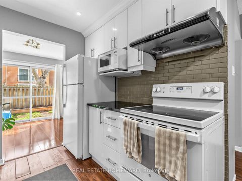 Photo 7 at 42 - 40 Dundalk Drive, Dorset Park, Toronto
