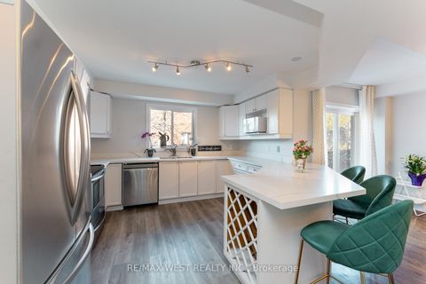 Photo 11 at 682 Napa Valley Avenue, Sonoma Heights, Vaughan