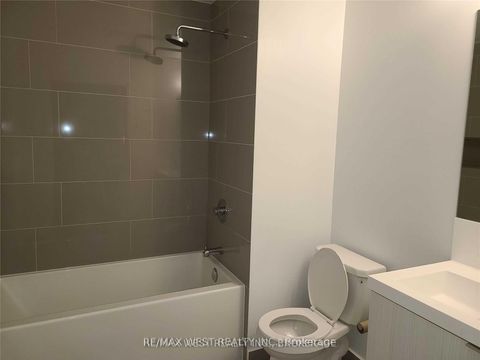 Photo 4 at 1009 - 34 Tubman Street, Regent Park, Toronto