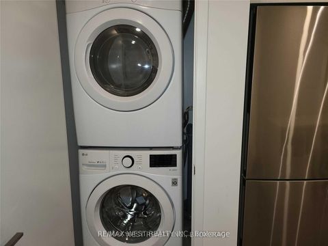 Photo 8 at 1009 - 34 Tubman Street, Regent Park, Toronto