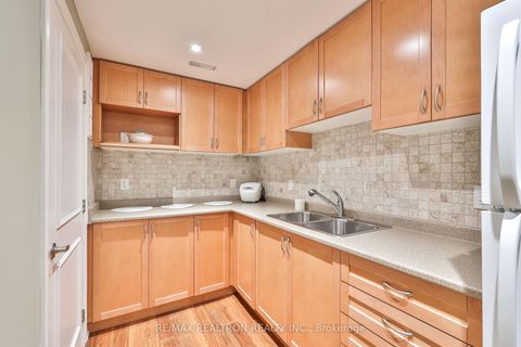 Photo 32 at 170 Silver Maple Road, Jefferson, Richmond Hill