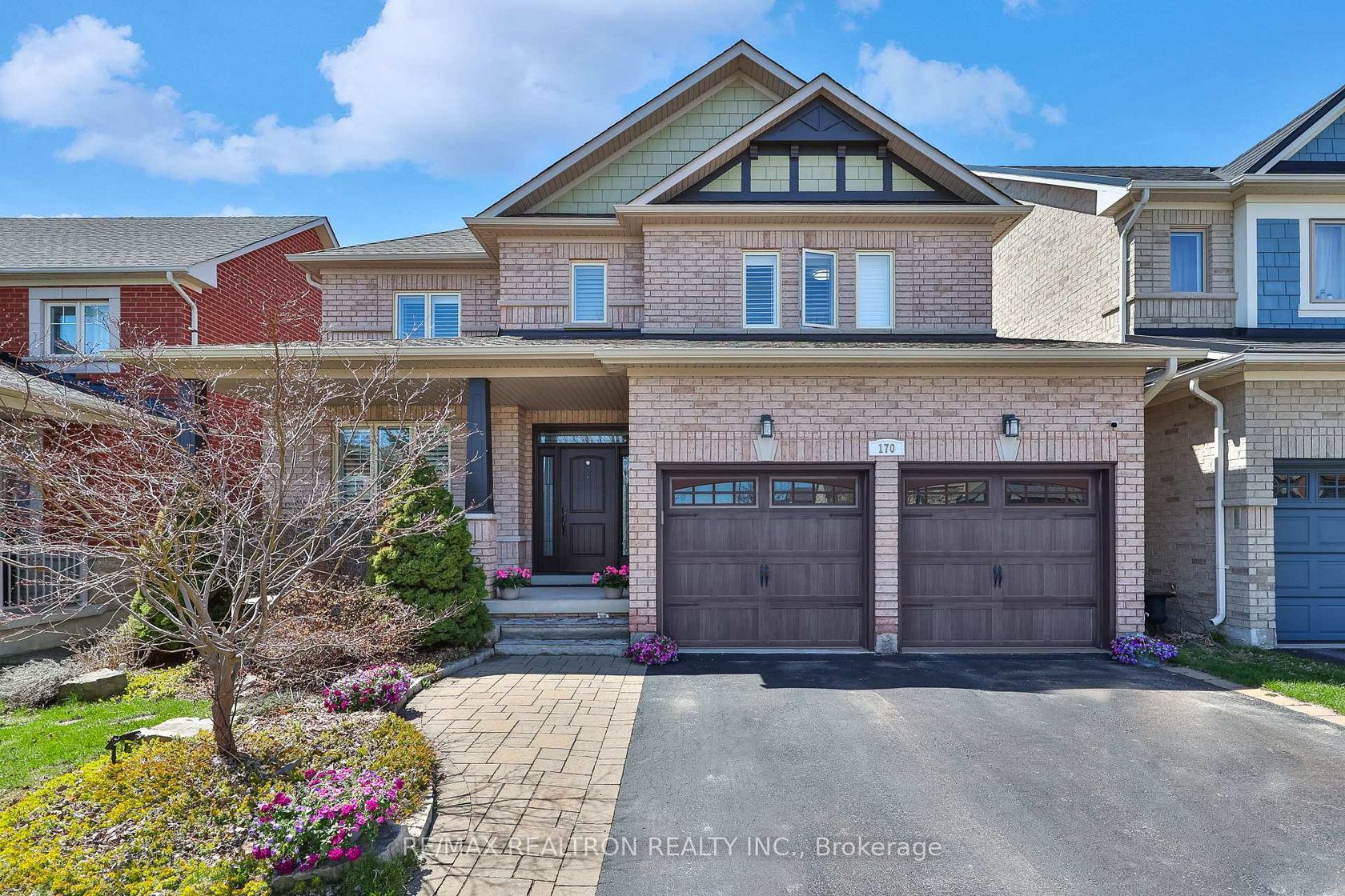 170 Silver Maple Road, Jefferson, Richmond Hill photo number 2