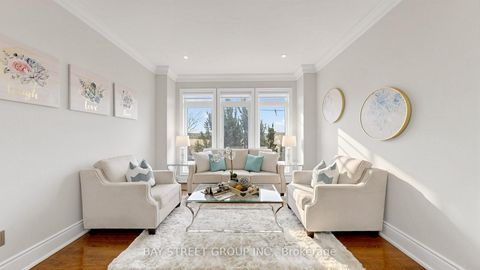 Photo 3 at 97 Zokol Drive, Bayview Northeast, Aurora