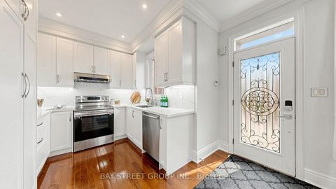 Photo 9 at 97 Zokol Drive, Bayview Northeast, Aurora