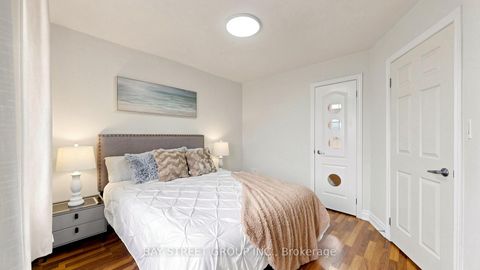 Photo 28 at 97 Zokol Drive, Bayview Northeast, Aurora