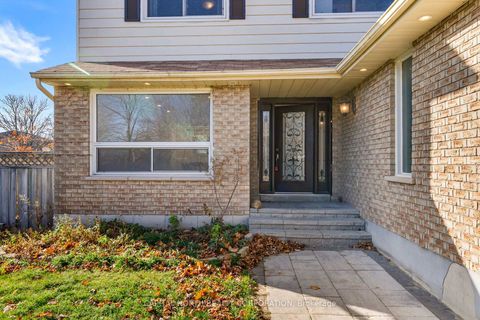 Photo 1 at 2 Windover Drive, Keswick South, Georgina