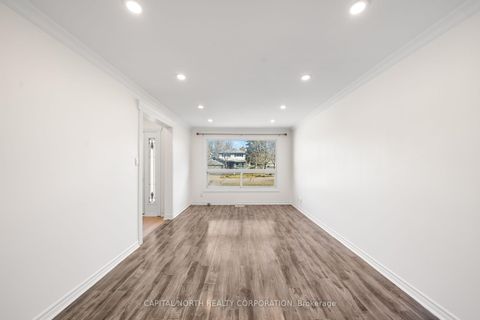Photo 2 at 2 Windover Drive, Keswick South, Georgina