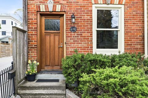 Photo 2 at 438 Wellesley Street E, South St. James Town, Toronto