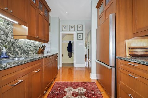 Photo 18 at 438 Wellesley Street E, South St. James Town, Toronto