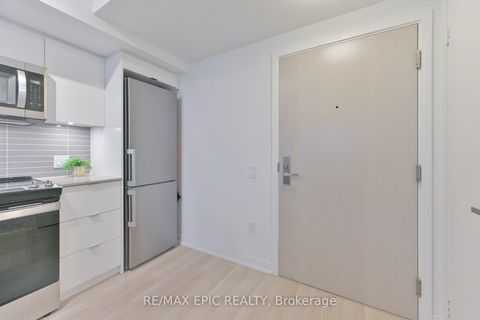 Photo 6 at 622 - 500 Wilson Avenue, Clanton Park, Toronto