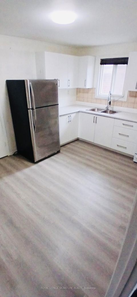 Photo 6 at 237 Pickering Street, Danforth, Toronto