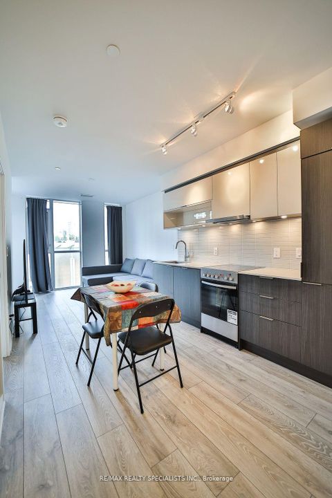 Photo 8 at 404 - 159 Wellesley Street E, South St. James Town, Toronto