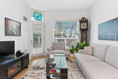 Photo 4 at 106 - 600 Queens Quay West, Waterfront Communities C1, Toronto