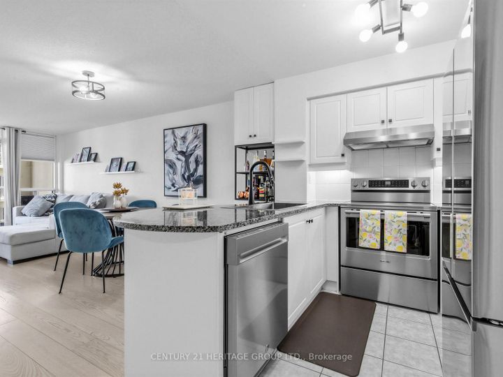 Photo 10 at 703 - 8 Rean Drive, Bayview Village, Toronto