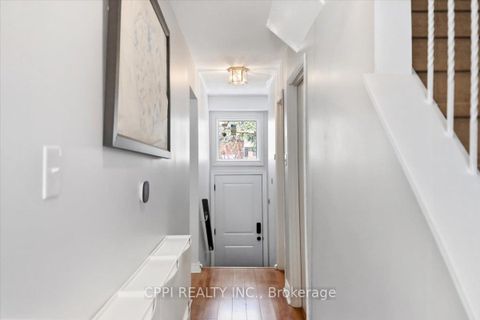 Photo 1 at 14 - 2 Davisbrook Boulevard, Sullivan, Toronto
