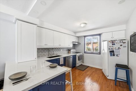 Photo 8 at 14 - 2 Davisbrook Boulevard, Sullivan, Toronto