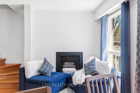 Photo 9 at 14 - 2 Davisbrook Boulevard, Sullivan, Toronto