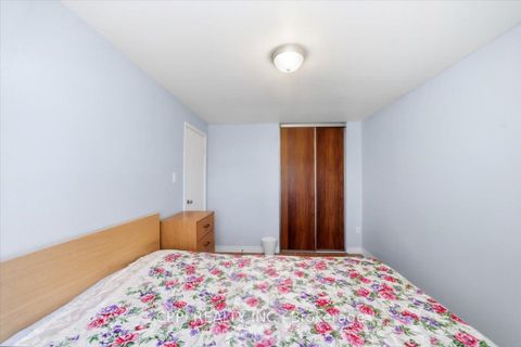 Photo 22 at 14 - 2 Davisbrook Boulevard, Sullivan, Toronto