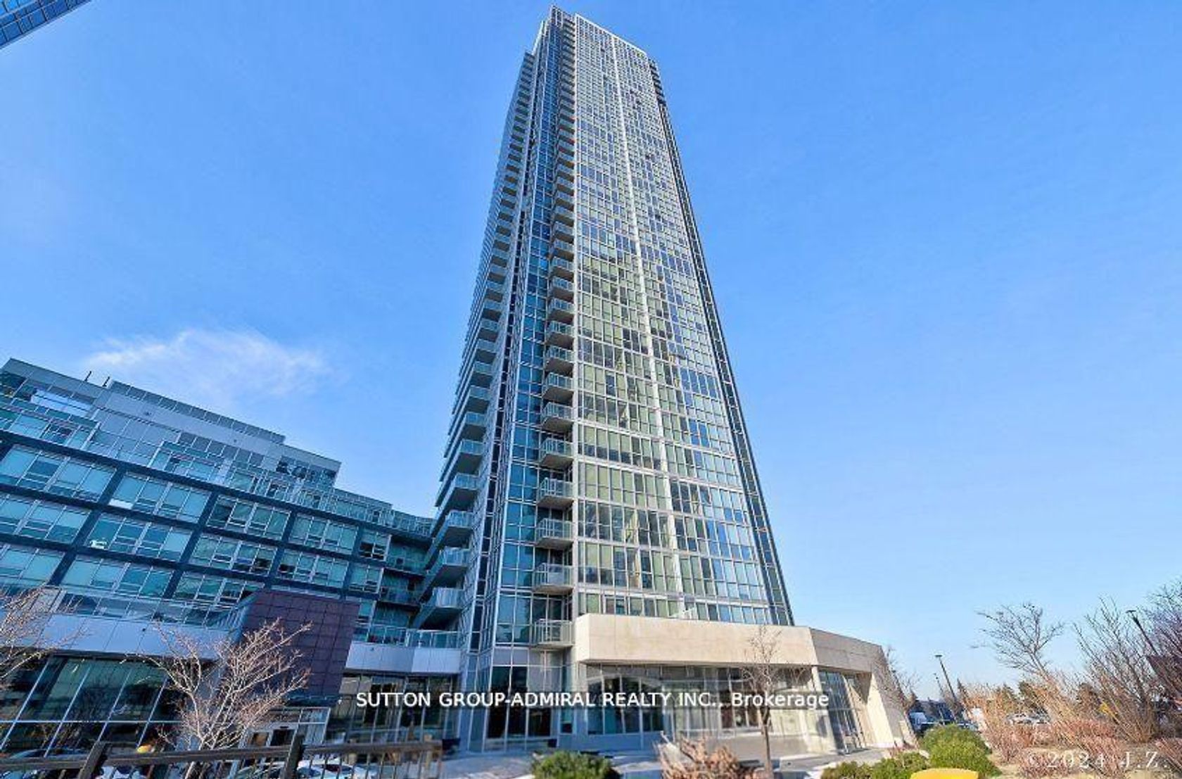 1101 - 2908 Highway 7, Concord, Vaughan photo number 2
