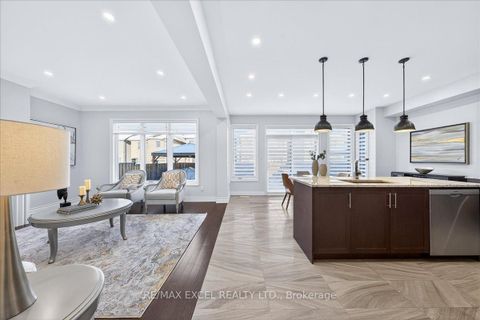Photo 12 at 10 Deer Pass Road, Sharon, East Gwillimbury