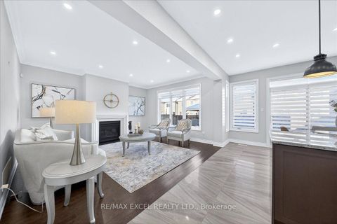 Photo 13 at 10 Deer Pass Road, Sharon, East Gwillimbury