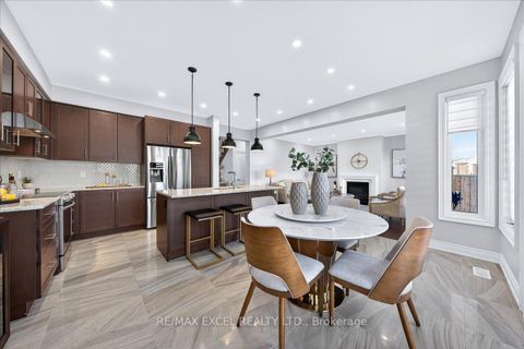 Photo 17 at 10 Deer Pass Road, Sharon, East Gwillimbury