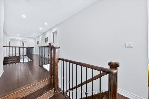 Photo 21 at 10 Deer Pass Road, Sharon, East Gwillimbury