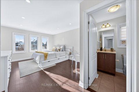 Photo 28 at 10 Deer Pass Road, Sharon, East Gwillimbury