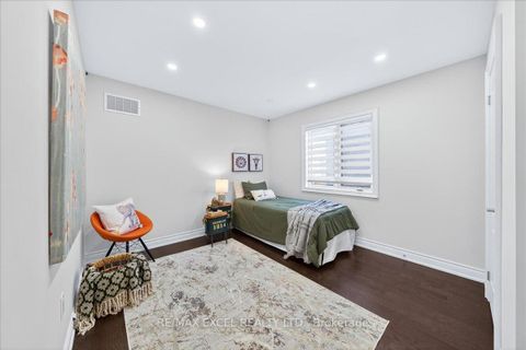 Photo 36 at 10 Deer Pass Road, Sharon, East Gwillimbury