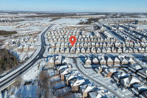 Photo 37 at 10 Deer Pass Road, Sharon, East Gwillimbury