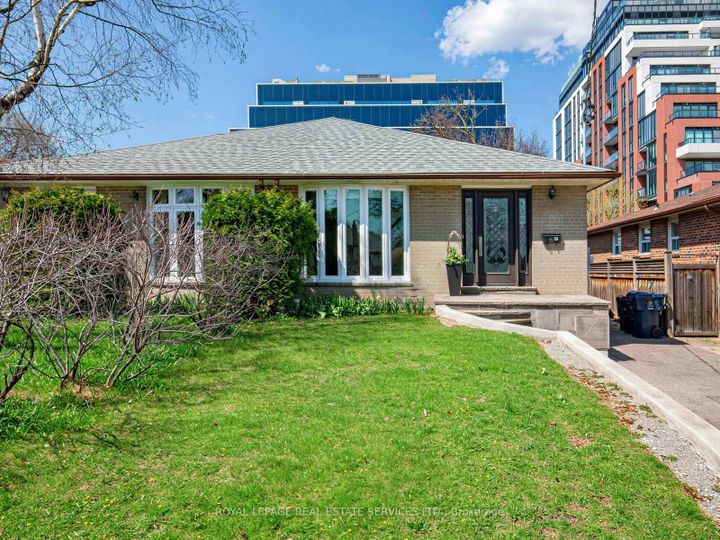 Photo 1 at 44 Caracas Road, Bayview Village, Toronto