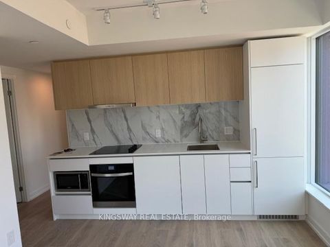 Photo 8 at 608 - 1100 Sheppard Avenue W, York University Heights, Toronto