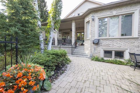 Photo 3 at 95 Naughton Drive, Westbrook, Richmond Hill