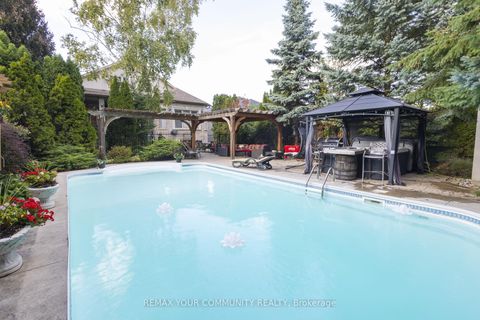 Photo 6 at 95 Naughton Drive, Westbrook, Richmond Hill