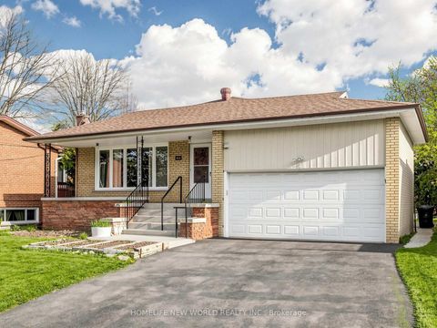 Photo 2 at 19 Robingrove Road, Branson, Toronto