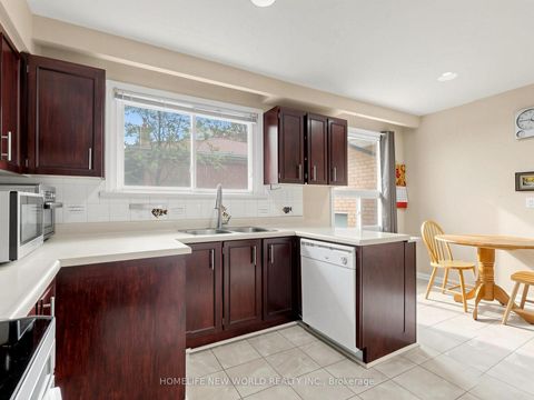 Photo 11 at 19 Robingrove Road, Branson, Toronto